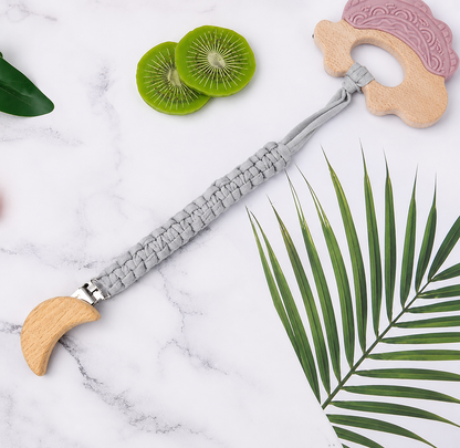 Accessoire_de_bebe_minimaliste_attache_tetine