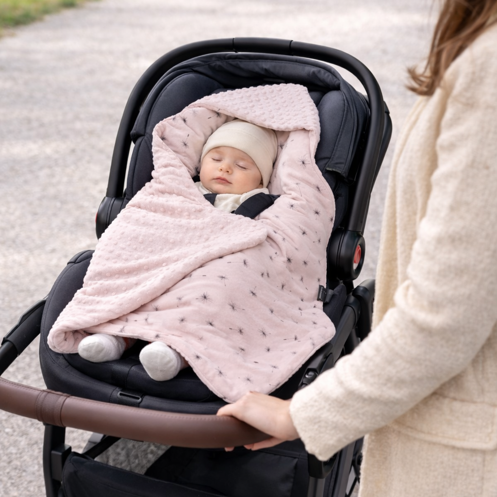 Nid_d_ange_bebe_Promenade_tranquille_avec_bebe_endormi