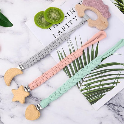 Attache tetine Couleurs douces et tendance.