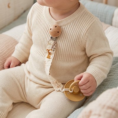 Attache tetine Doux et agréable au toucher