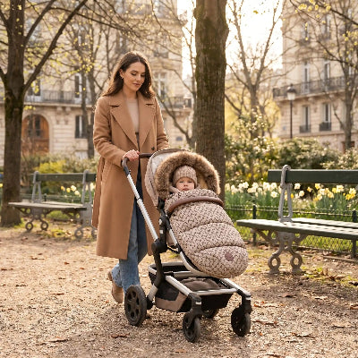 chancelière poussette bébé promenade parc france maman hiver