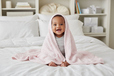 Couverture bébé légère et chaude avec texture moelleuse adaptée aux nourrissons de 0 à 1 an