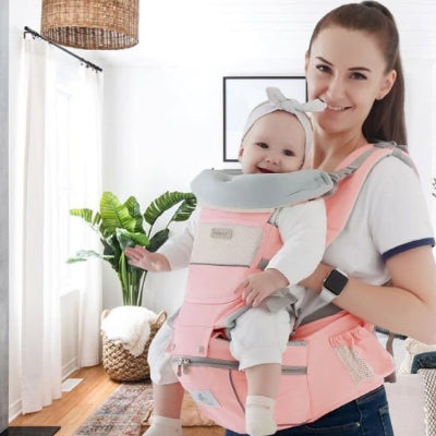 Porte bebe avec assise ergonomique respectant le développement des hanches du bébé
